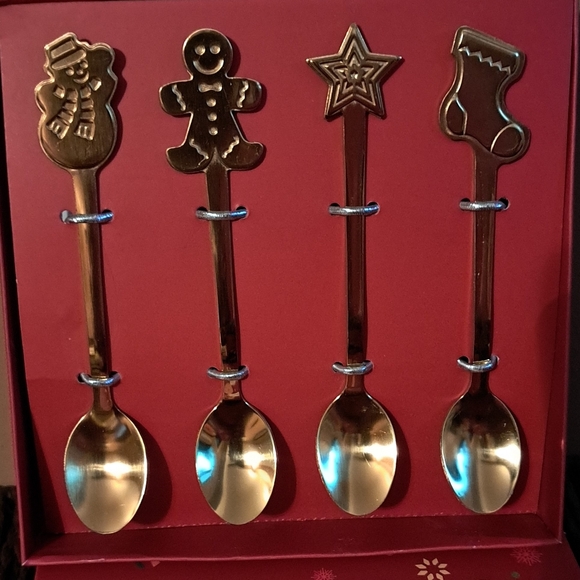 NEW Christmas expresso spoons and expressp cup bundle 🎄☕️ - Picture 2 of 3